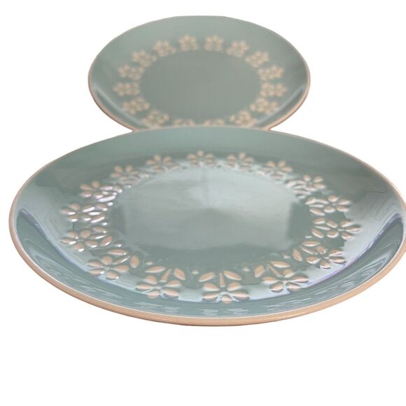 Harkerware Oven Dishwasher Proof Blue Floral 10.5" Round 3 Plates Dinnerware - Picture 14 of 16